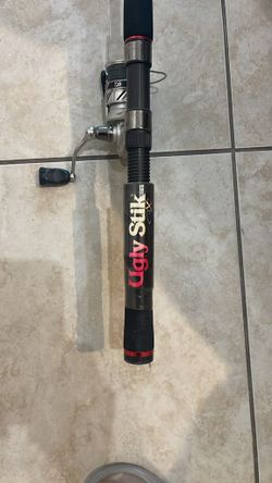 Ugly Stik GX2  / Fishing Box With Accesories
