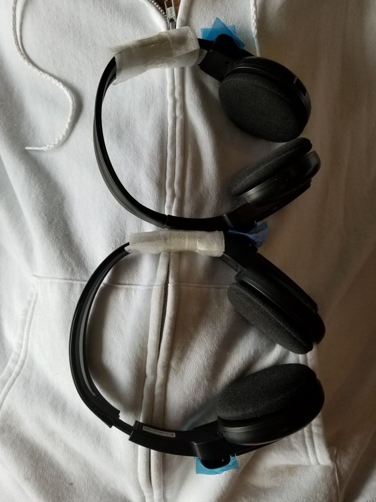 headphones for Nissan pathfinder.