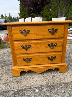 Oak 3-Drawer Nightstand with Brass Handles