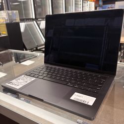 MacBook M3 Pro 18 gb ram 512 gb Space Black With Warranty