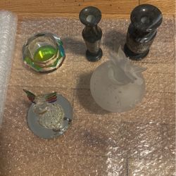 2 mini vase and 3 glass figurines