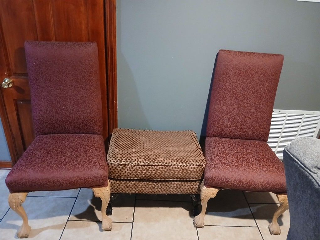 Chairs With Ottoman