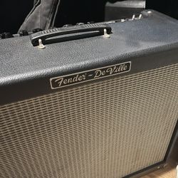 Fender De Ville Tube Amp 2x12