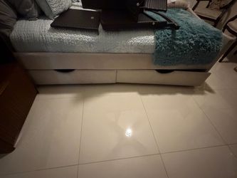Queen Day bed with rolling drawers