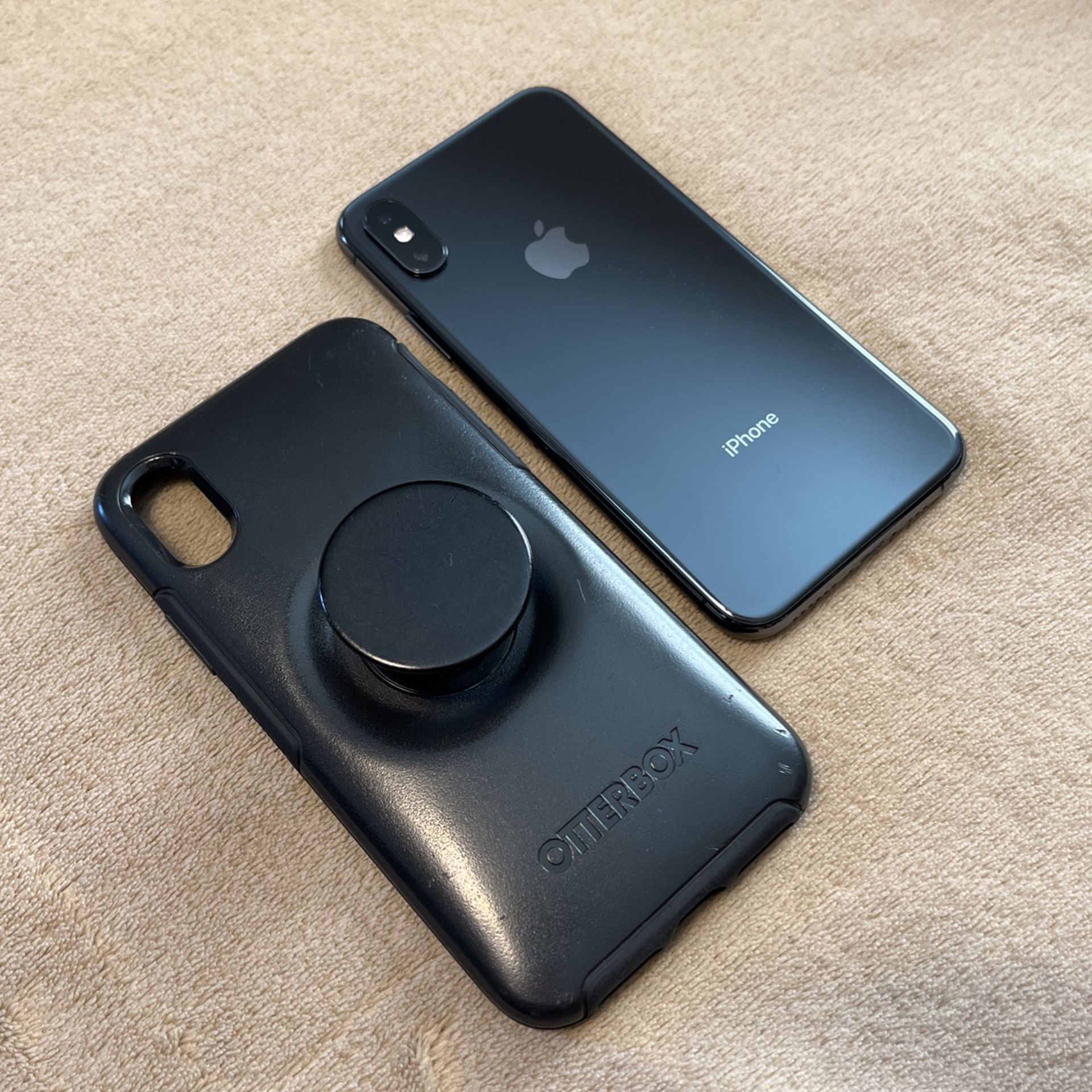 iPhone XS 256 Gb Black with Otterbox Pop Socket Case