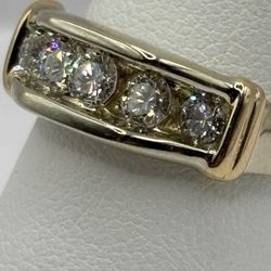 Ladies 14k Yellow Gold Diamond Ring