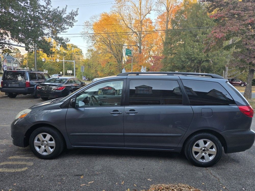 2008 Toyota Sienna