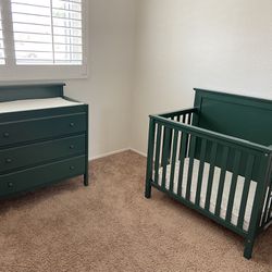 Mini Crib And Dresser/changing table