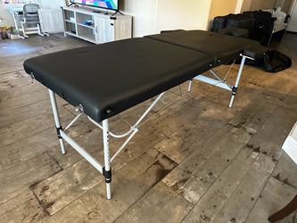 Portable massage table - white