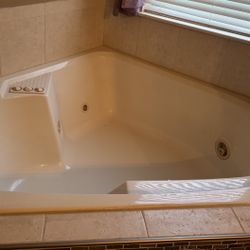 Jacuzzi Tub