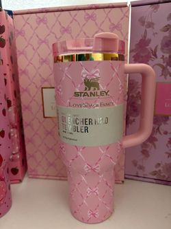 Stanley x LoveShack Fancy Quencher H2.0 Tumbler 40oz
