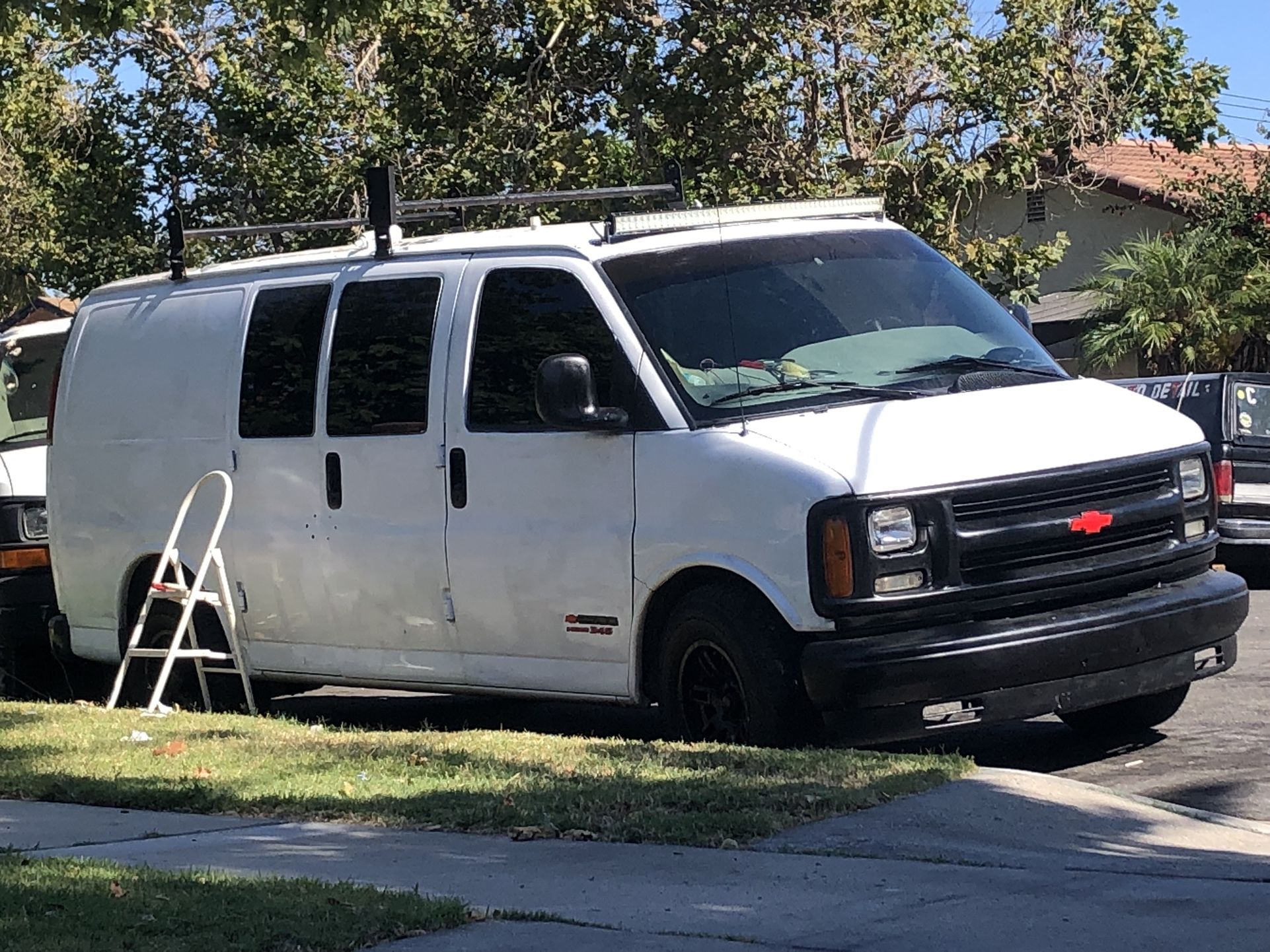 Chevy Express Van 2500