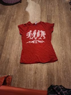 Medium Women's Red 2014 Long Beach Zombie Walk Shirt