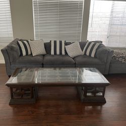 Beautiful Solid Wood /Glass Coffee Table