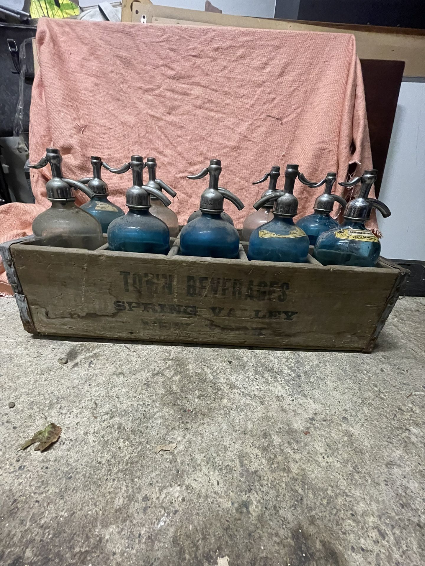 ***VINTAGE WOOD CRATE OF 10 VINTAGE GLASS SELTZER BOTTLES***MAKE REASONABLE OFFER AND ITS YOURS!!***these Are Selling For $100 Approx. Individually **