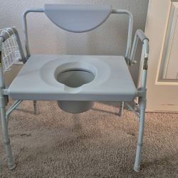 Bariatric Bedside Commode