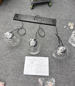 Living District Baxter 3 Lights Black Pendant With Clear Glass