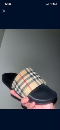 Burberry slides