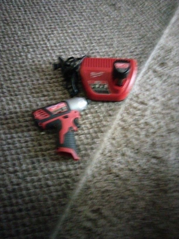 MILWAUKEE 2462-20 1/4" DRIVER IMPACT DRILL