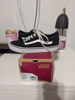 WOMEN VANS 
