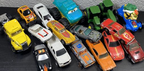 Die Cast Toy Vehicles