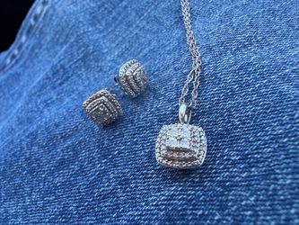 Diamond earring and necklace