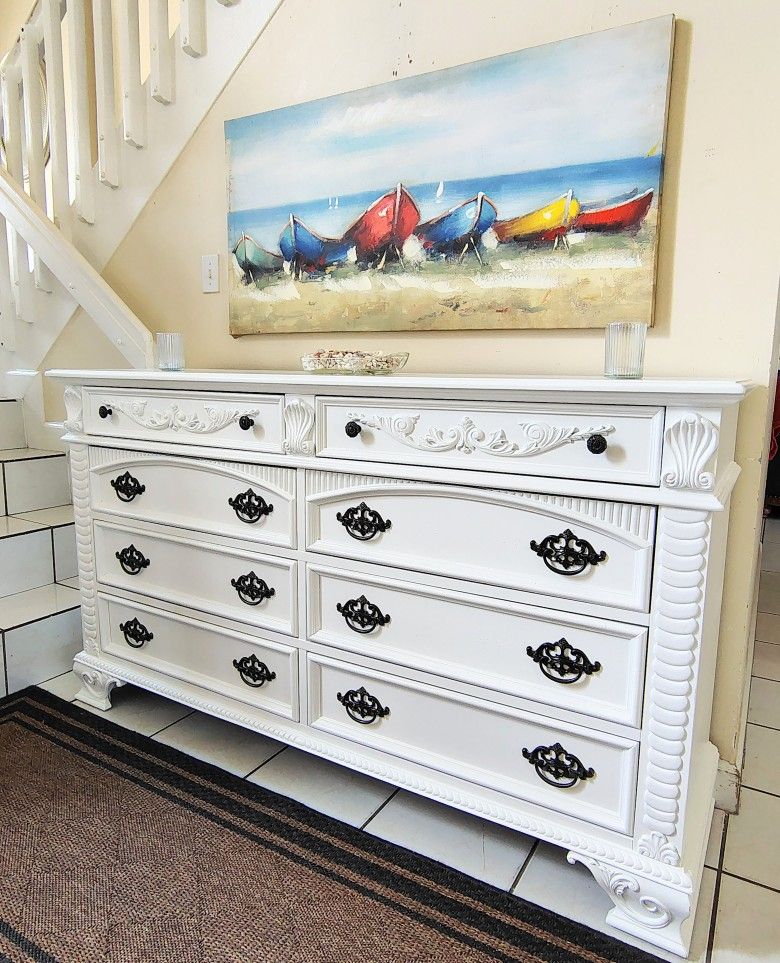 SOLID WOOD DRESSER 8 DRAWERS DELIVERY AVAILABLE