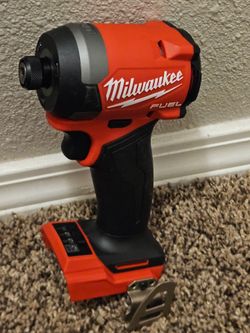Milwaukee Fuel M18 Impact Driver  (Tool Only)