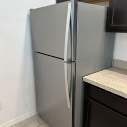 Stainless Steel Kitchen Appliances 