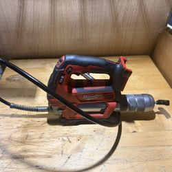 Milwaukee Grease Gun 18v 