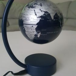 Mini floating Globe