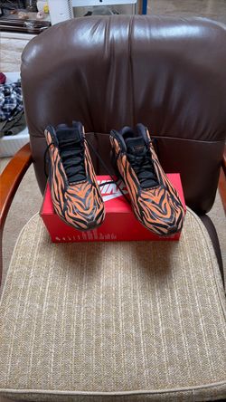 FLIGHT  ORANGE  TIGER  SNEAKERS