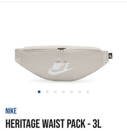 NWOT Nike Heritage Waistpack 3 L Tan / Beige, Crossbody Bag for Women or Men