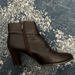 WOMENS DARK BROWN ANKLE BOOTS
