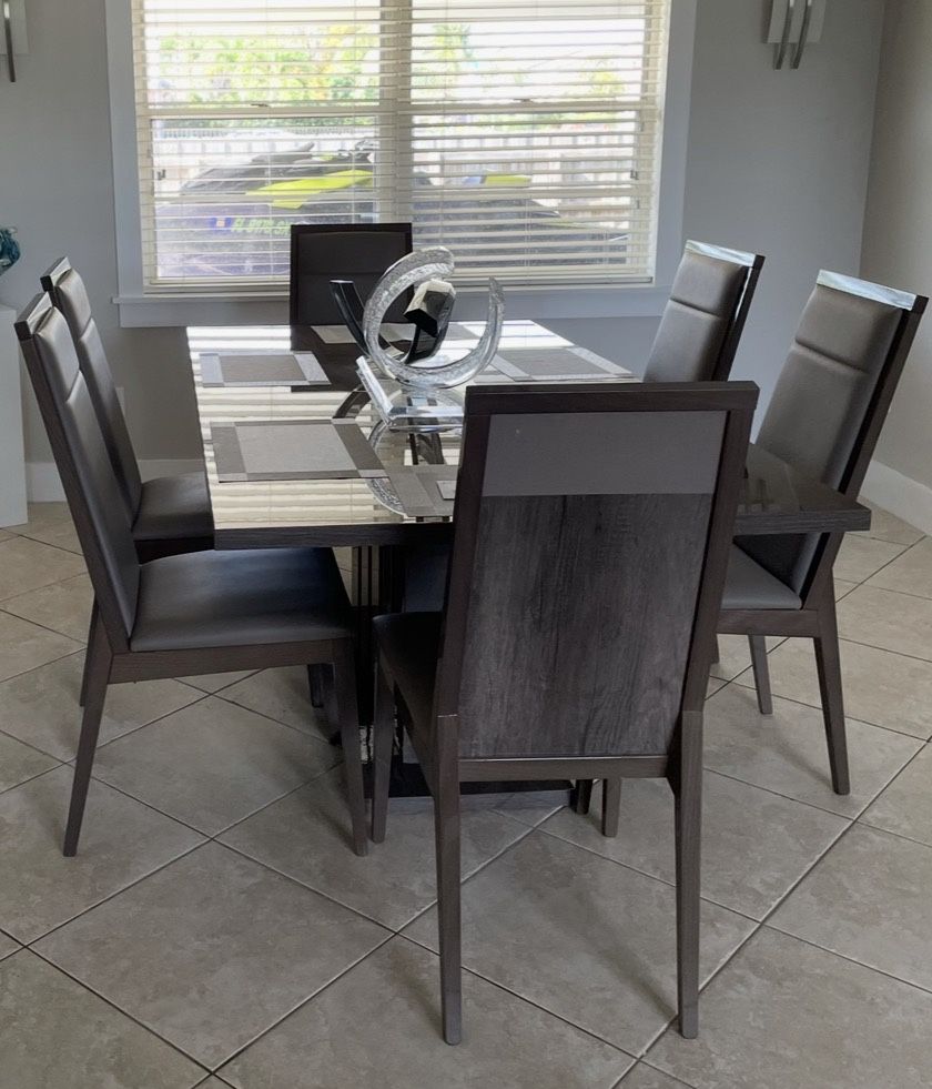 Matera 7 Piece Dinning room Set
