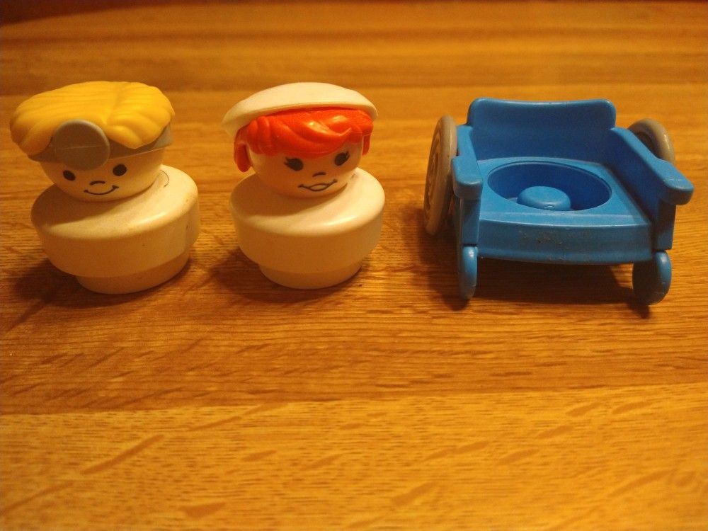 Vintage 1993 Fisher Price Chunky Dr. & Nurse w/ Wheelchair