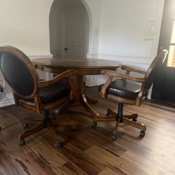 Round Table And Chairs