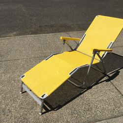 Vintage Folding Chaise Lounge Chair