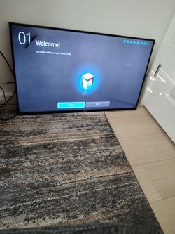 Samsung 4K Smart TV it works good obo best offer