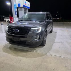 2017 Ford Explorer