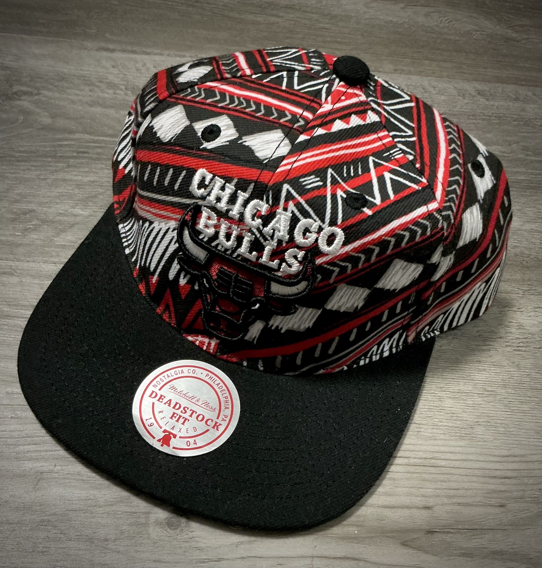 NWT! Rare Mitchell & Ness Bulls Gameday 90s SnapBack Unisex OBO