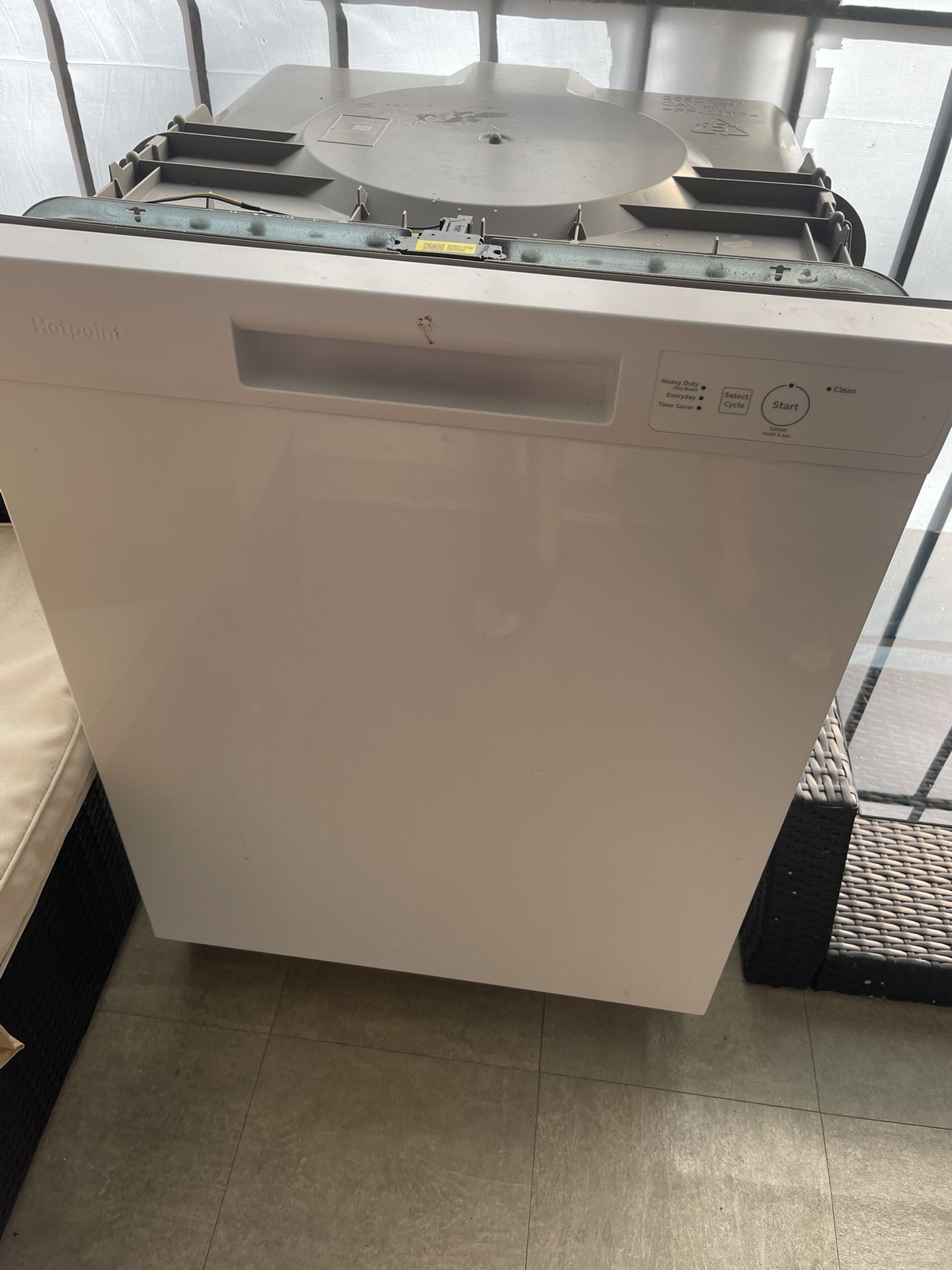 Dishwasher Like New – Very Lightly Used