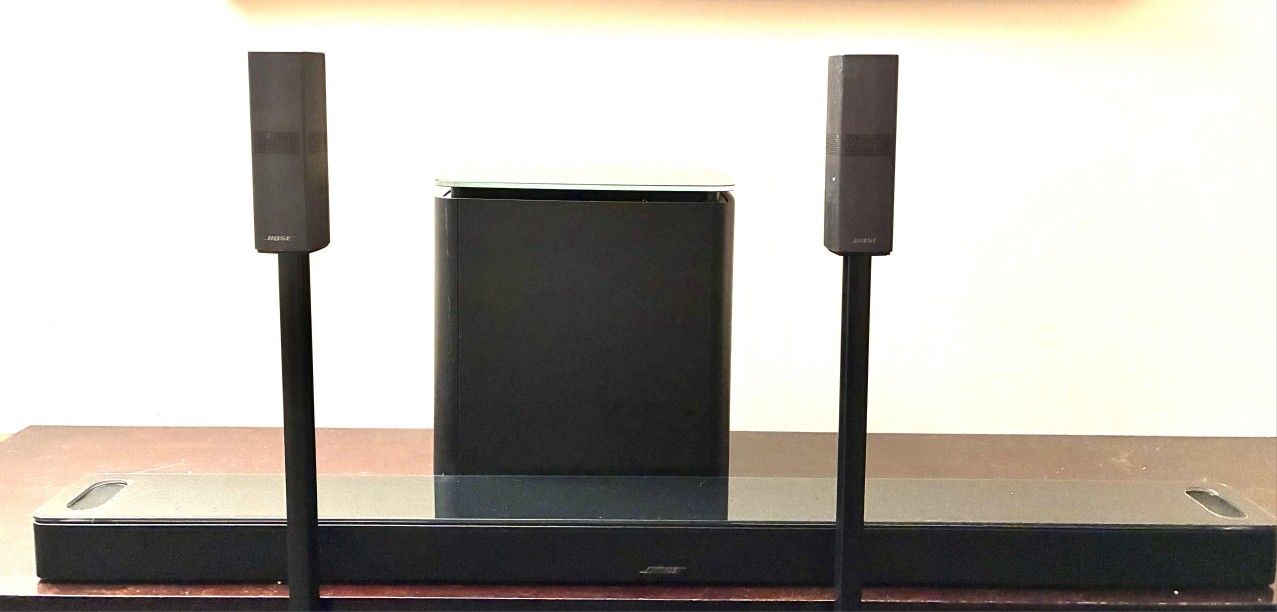 Bose 900 Soundbar With 700 Bass Module And 700 Surround Speakers With Stands