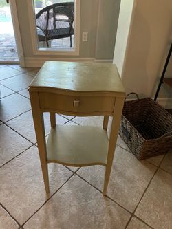 Night stand / side table