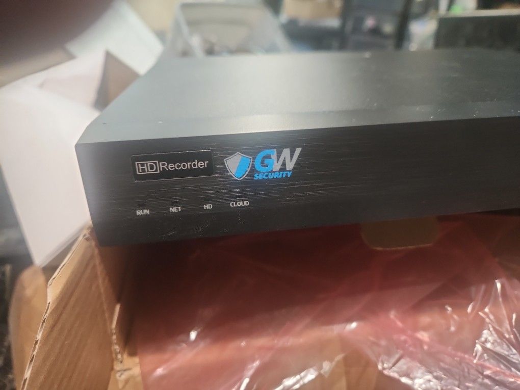 HD Network Video Recording New With All The Accessories