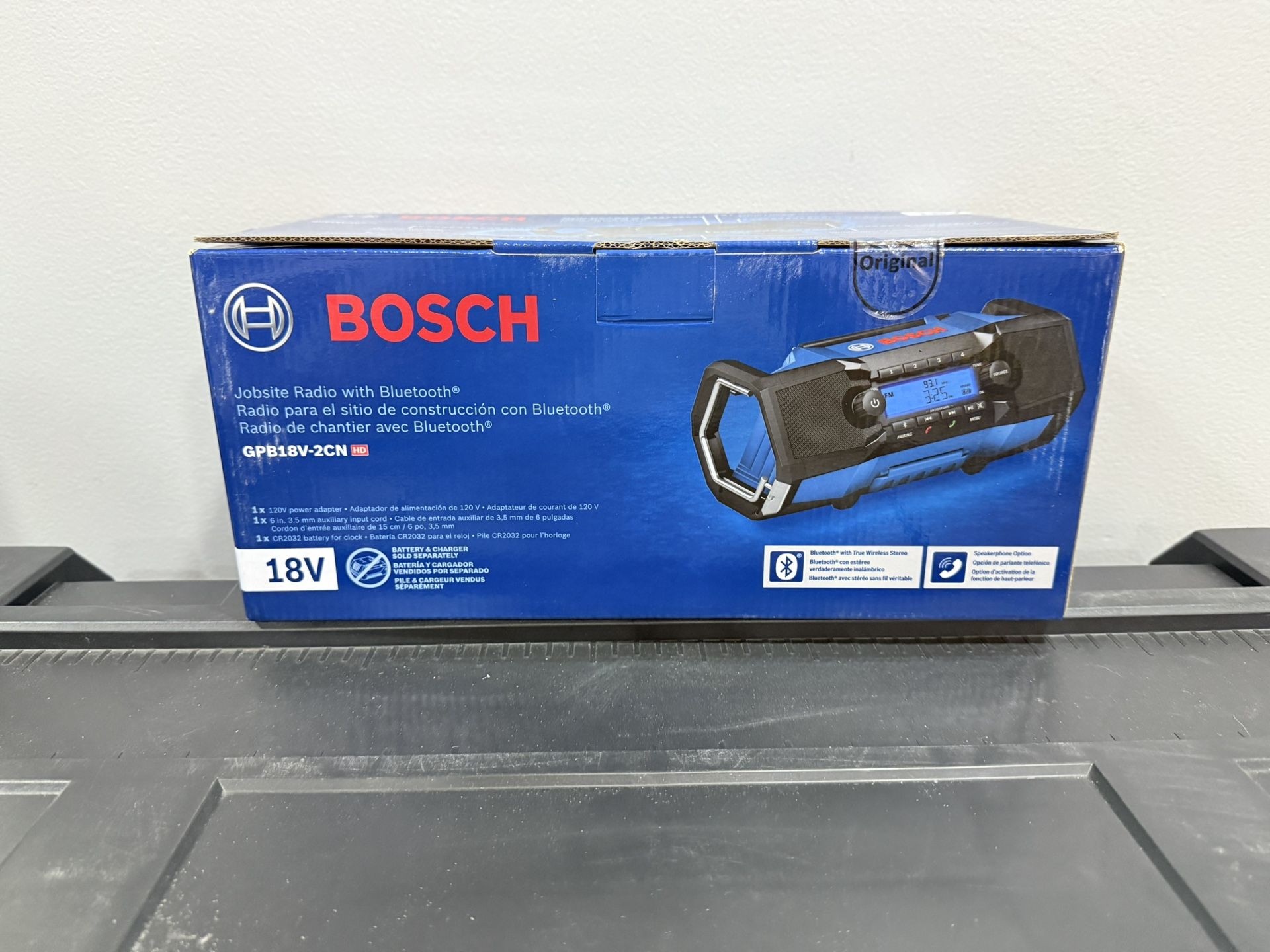 Bosch 18V Compact Jobsite Radio with Bluetooth