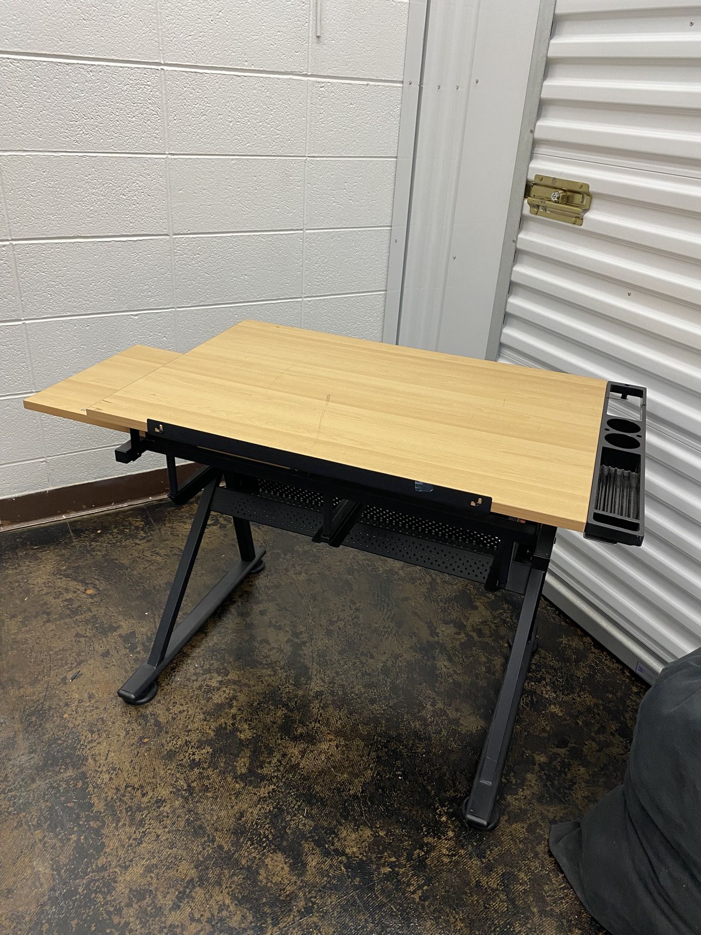 Studio Art Table