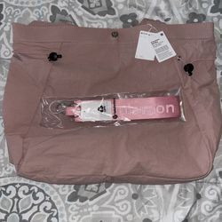 Lulu Tote Bag + Keychain 
