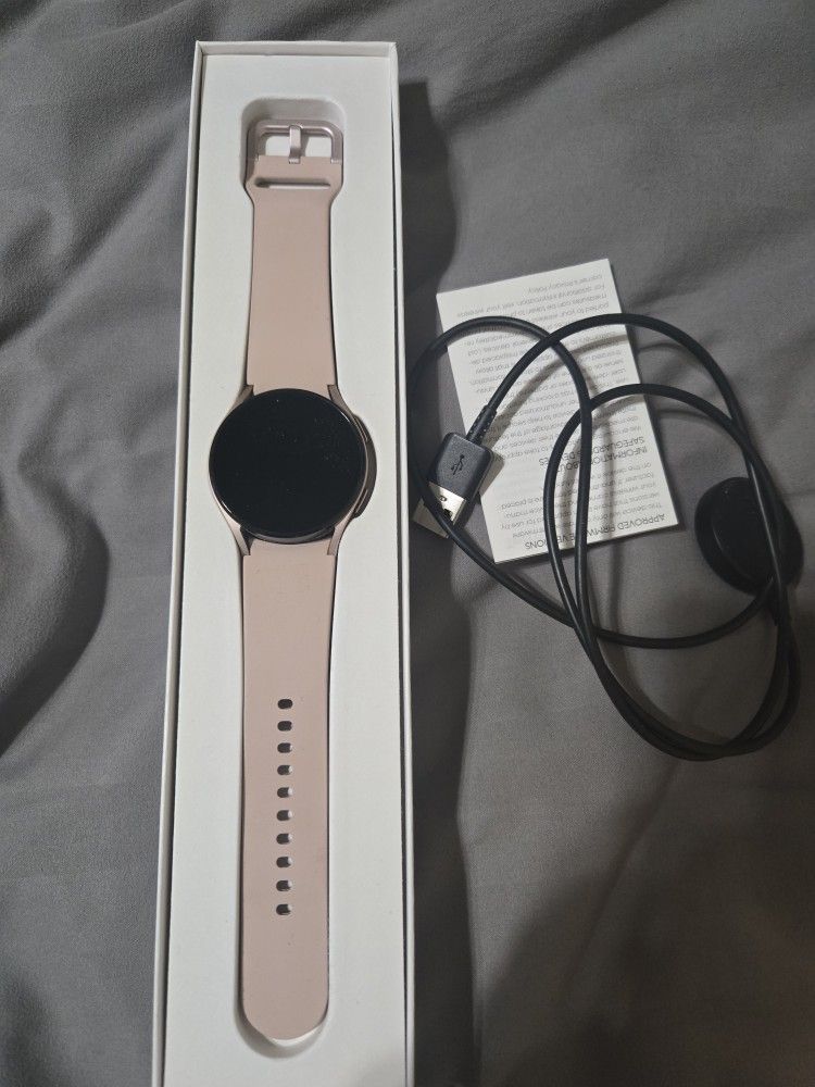 Galaxy 4 New Smart Watch