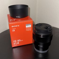 Sony FE 85mm f/1.8 E-mount prime lens